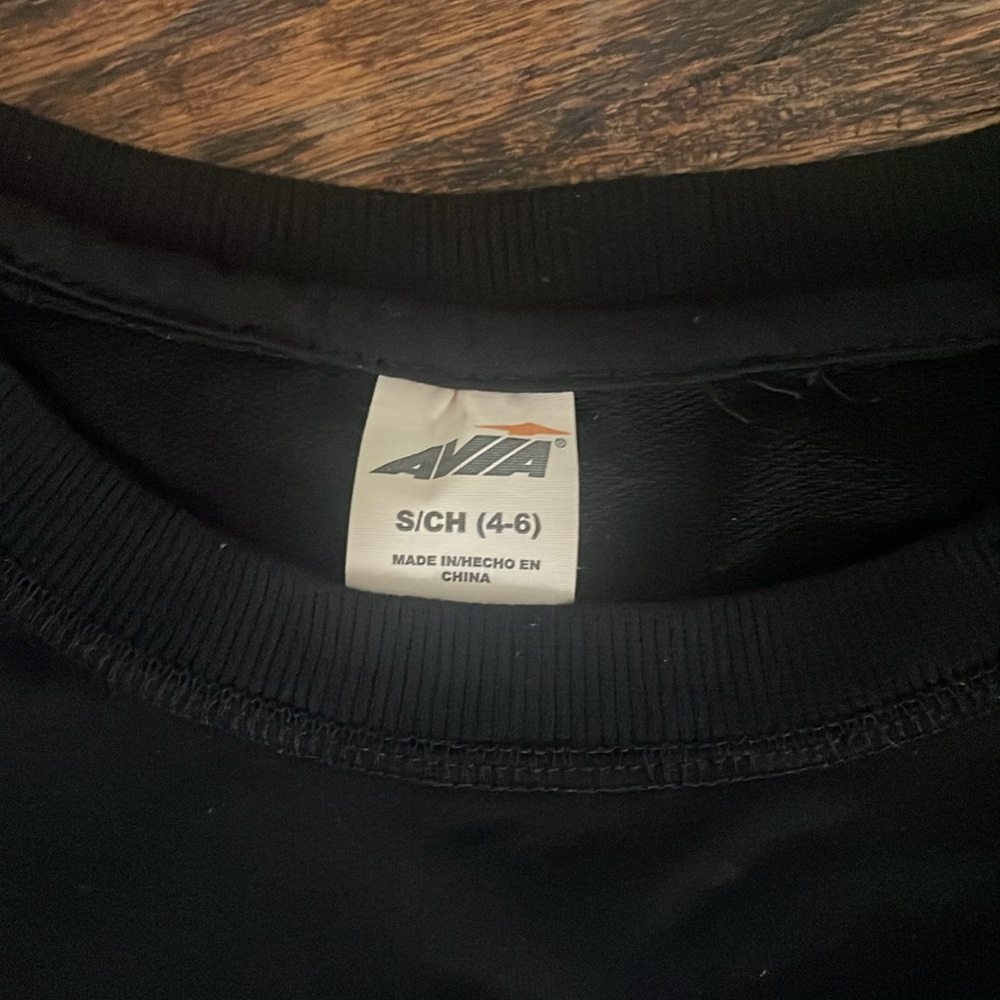 Lot of long sleeve light weight sweatshirts - Picture 2 of 5